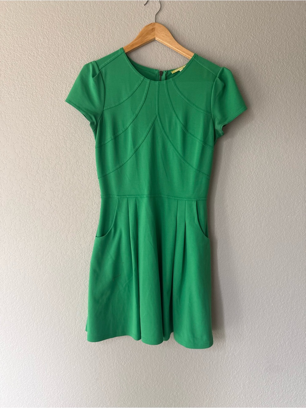 Gianni Bini Kelly Green Short Sleeve Fit-and-Flare Mini Dress